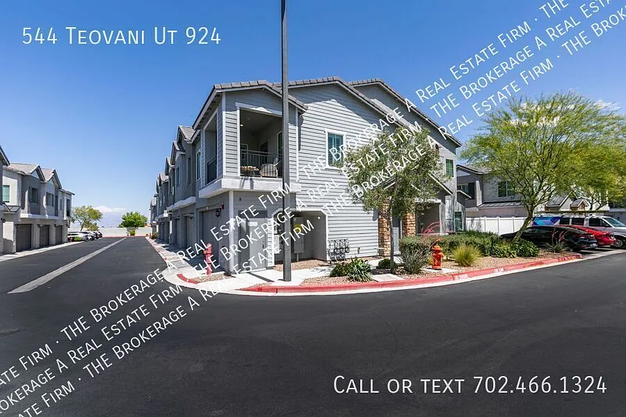 Spectacular Fully Furnished in Henderson — Photo 2