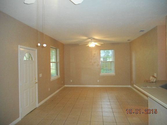 3rd image of 122 Belles Chase Ct