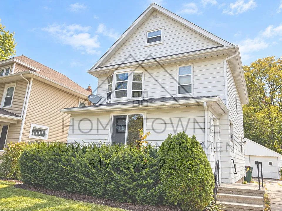 1007 S Penn Ave