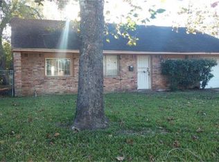 5518 Elm Tree Dr, Houston, TX 77048