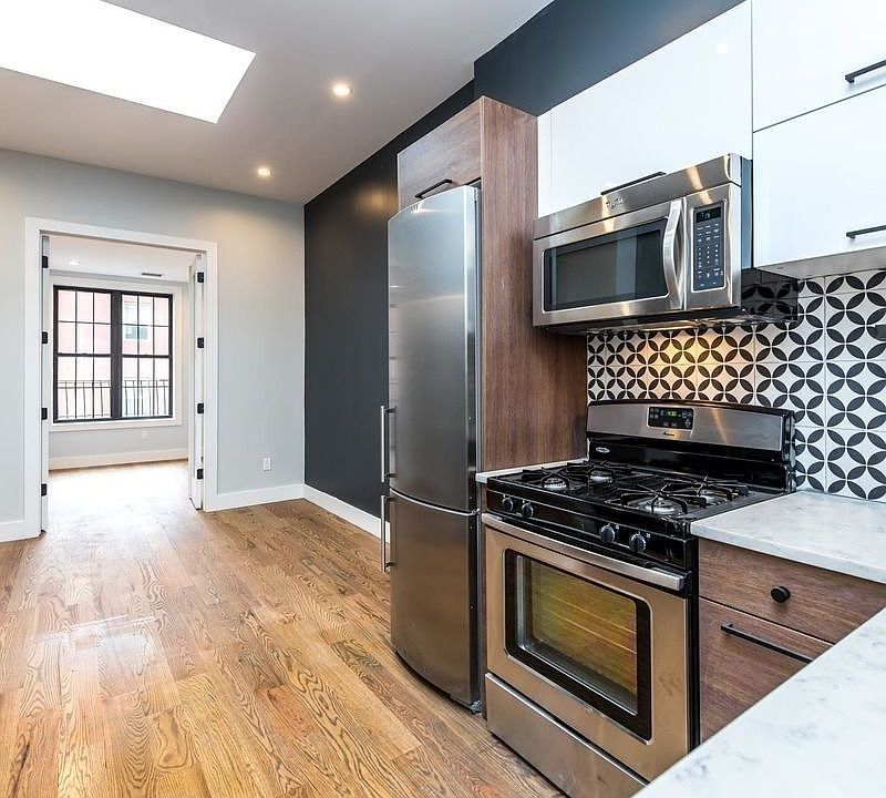 1st image of 35 Troutman St Floor 3