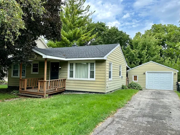 305 W Fox St, Yorkville, IL 60560