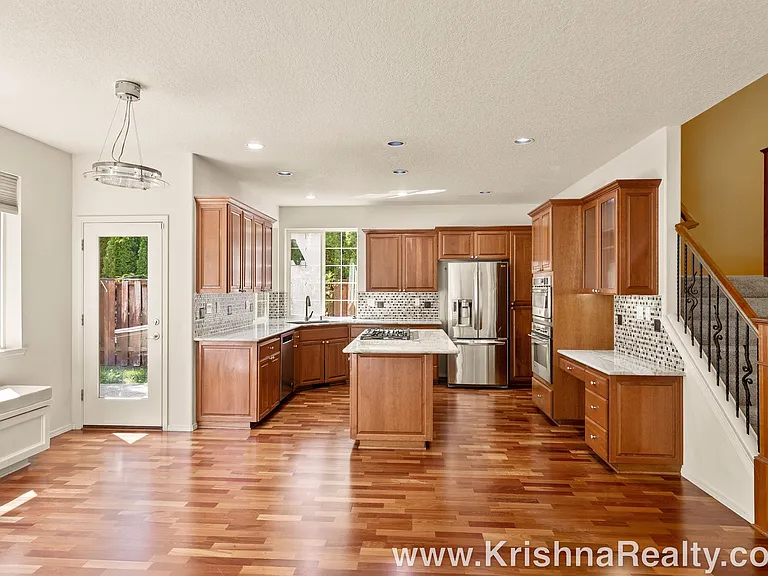 13686 NW Henninger Ln — Photo 9