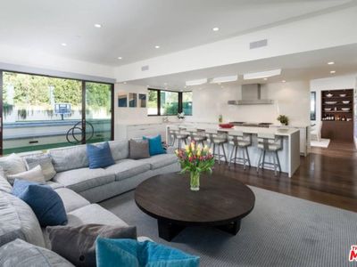 16835 Bollinger Dr, Pacific Palisades, CA, 90272