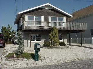 30 Meadow View Ln, Avalon, NJ 08202
