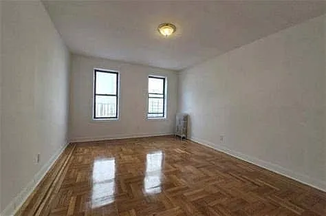 3220 Steuben Ave #A3 — Photo 1