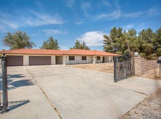 19998 Chickasaw Rd, Apple Valley, CA 92307