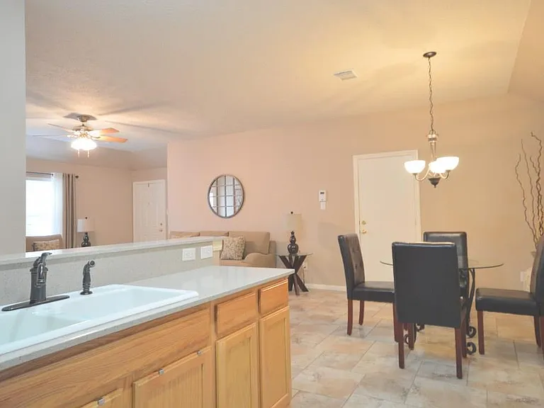 2627 Spring Dusk Ln — Photo 9
