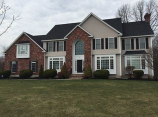 9 Carr Hill Rd, Windham, NH 03087