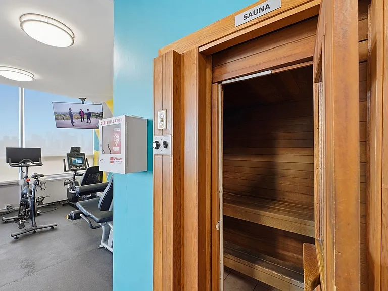 6050 Boulevard East #16E — Photo 28