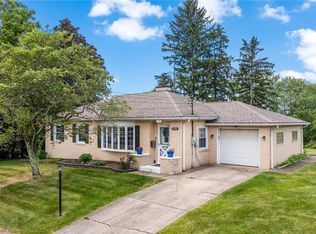 2208 Ridgevue Ave, Aliquippa, PA 15001