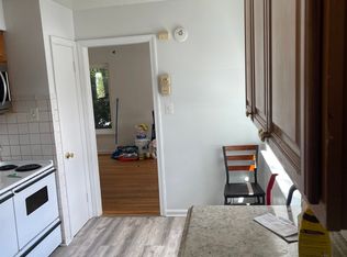 8102 Hammond Ave, Takoma Park, MD 20912