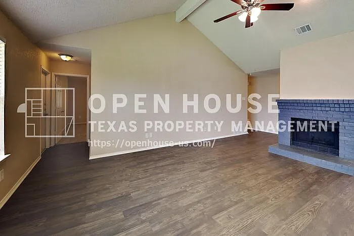 812 Arbor Downs Dr — Photo 3
