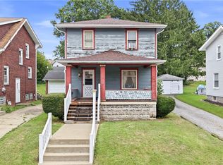 85 Flowers Ave, Sharon, PA 16146