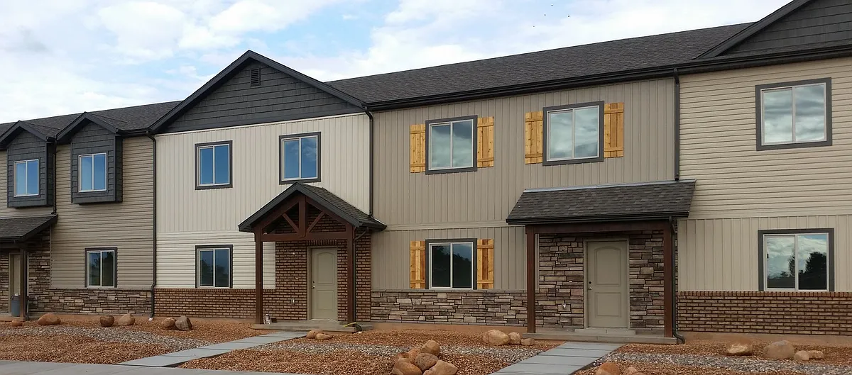 Building Photo - 1055 W 400 N