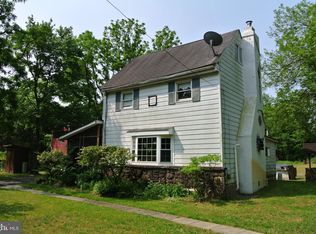 610 Hartford Rd, Mount Laurel, NJ 08054