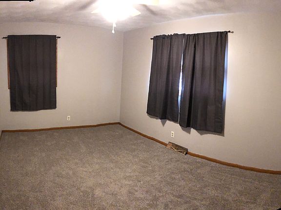 3rd image of 804 14th St NE