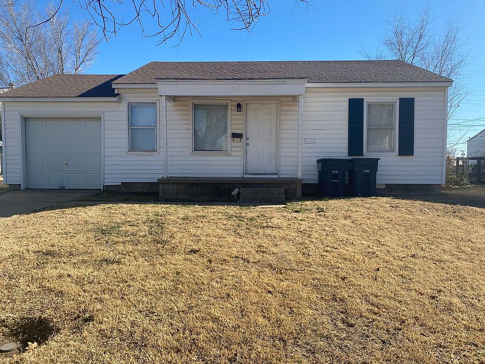 1st image of 2541 Everitt Dr