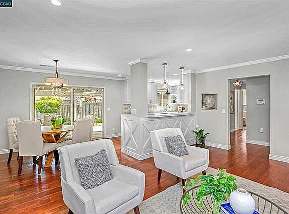 2nd image of 1028 Julie Ct