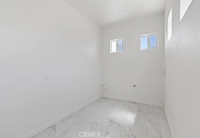 1580 San Bernardino Pl — Photo 32