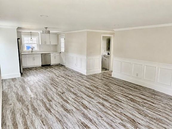 3rd image of 49 Metropolitan Park Dr