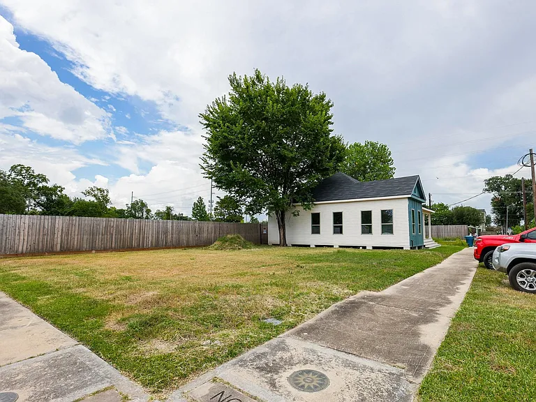3407 Garrow St — Photo 18