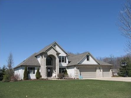 2nd image of 2460 White Pine Dr