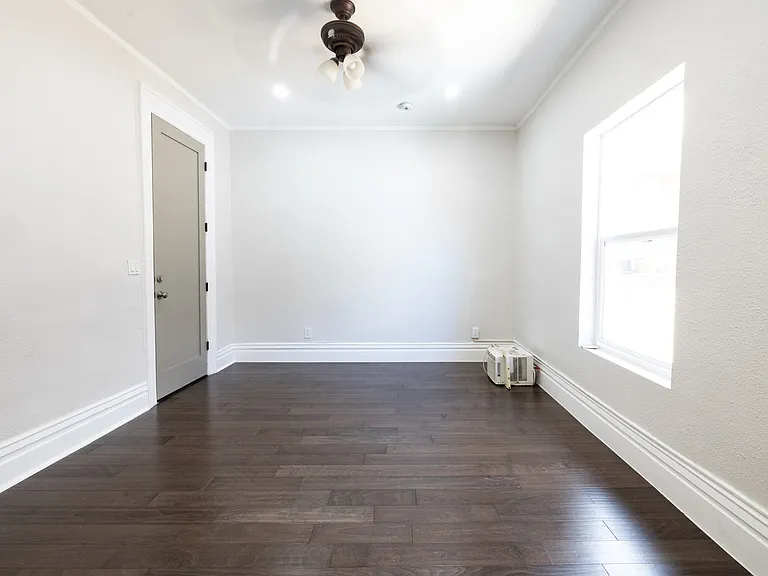 1554 Vine St #3 — Photo 3