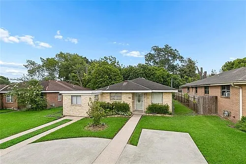 195 Ravan Ave Photo 1