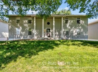 203 NW Barr Rd APT C, Grain Valley, MO 64029