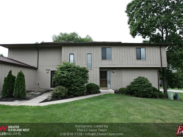 7390 Creekwood Dr #10D, North Royalton, OH 44133