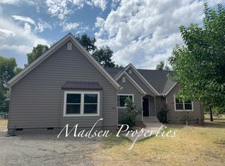 3782 Two Creeks Rd, Oroville, CA 95965