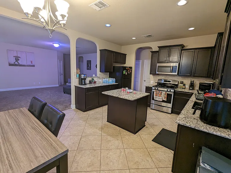 8430 Cedar Mdws — Photo 8