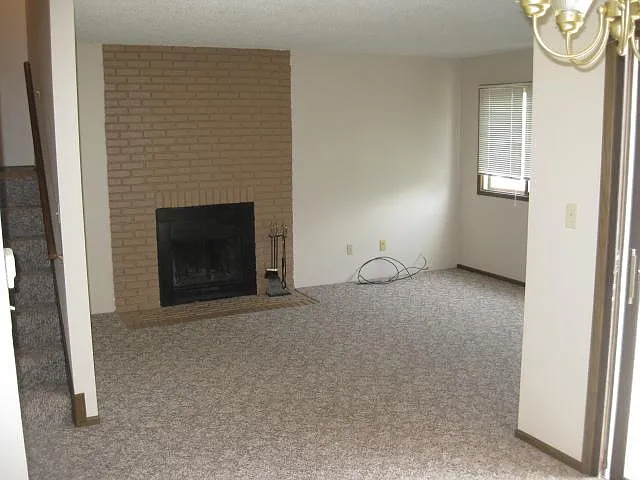 3914 Sturgis Dr — Photo 3
