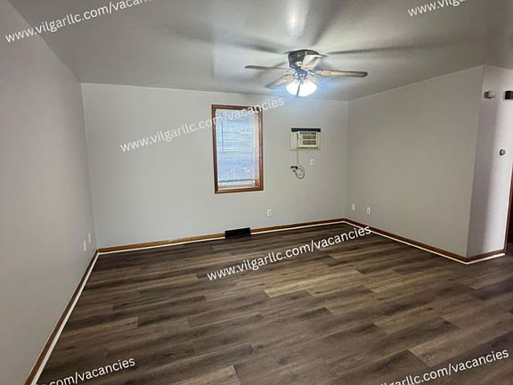 4th image of 3820 Alder St #1-F