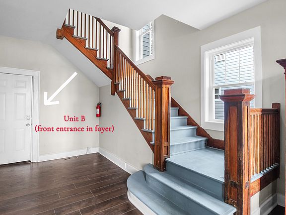 4th image of 721 E 36th St Unit B
