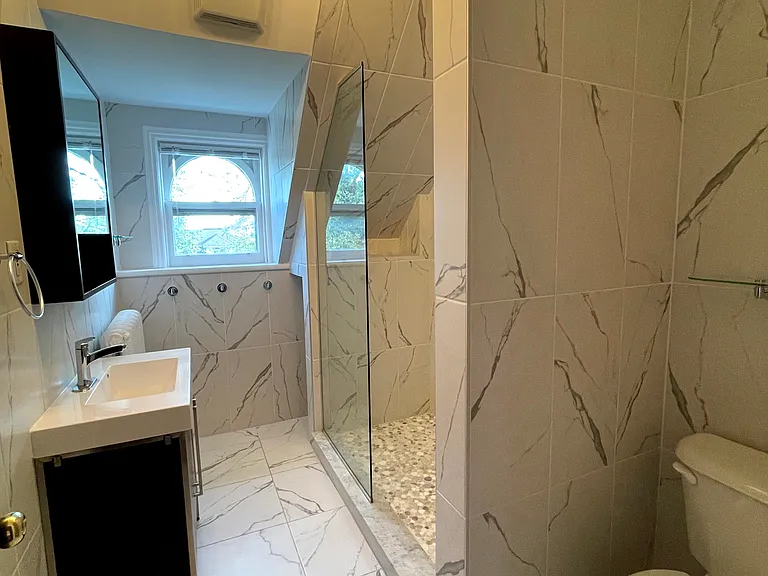 377 Stewart St #6 — Photo 14