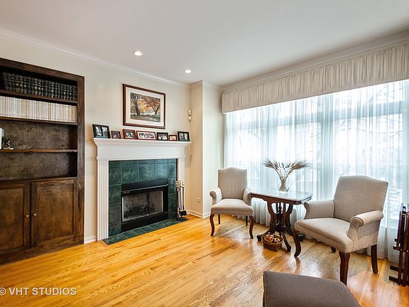 3rd image of 4504 W Hutchinson St