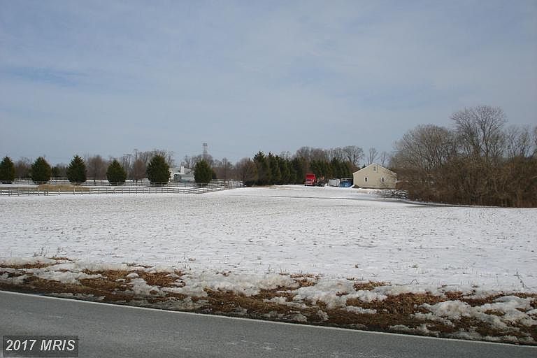 2nd image of 168 Horseshoe Cir