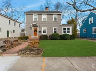 95 Washburn Ave, Rumford, RI 02916