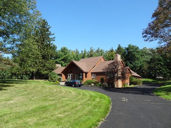 1st image of 2 Hillsboro Dr