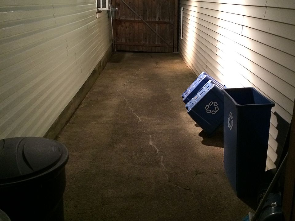 2nd image of 24 W 7th St