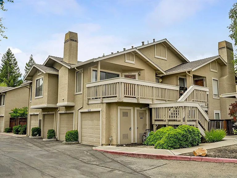 3659 Crow Canyon Rd — Photo 1
