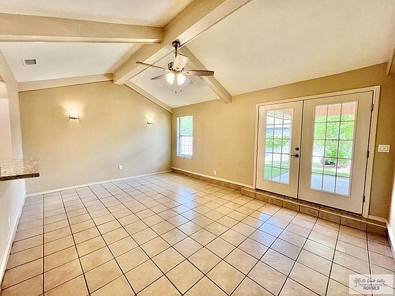 4th image of 122 Regency Ct