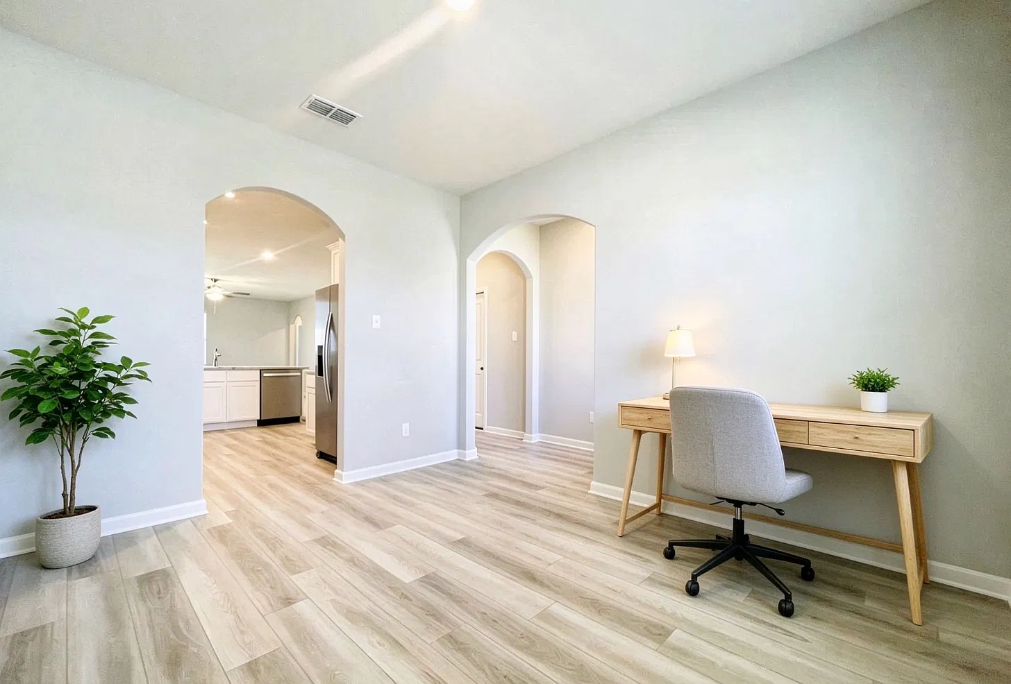 3 bed, 1649 sqft, $1,825 — Photo 3