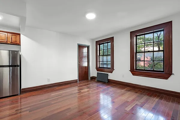 Rented by Compass | media 9