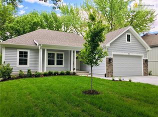 8513 Constance St, Lenexa, KS 66215