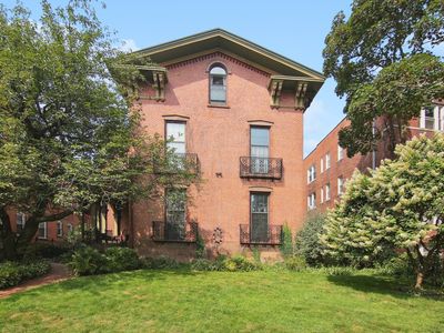 33 Charter Oak Place APT 1, Hartford, CT, 06106