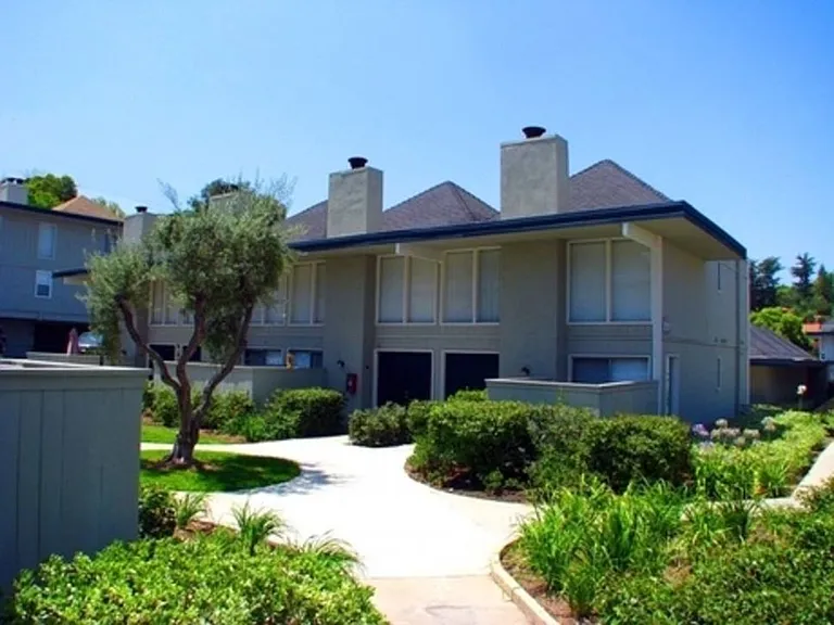 South Hills Apartments — Photo 5