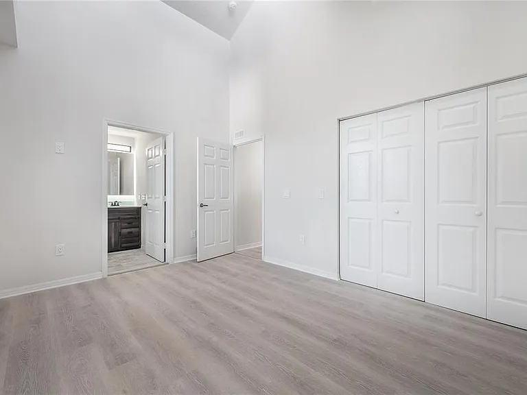 9417 Citrus Glen Pl — Photo 10
